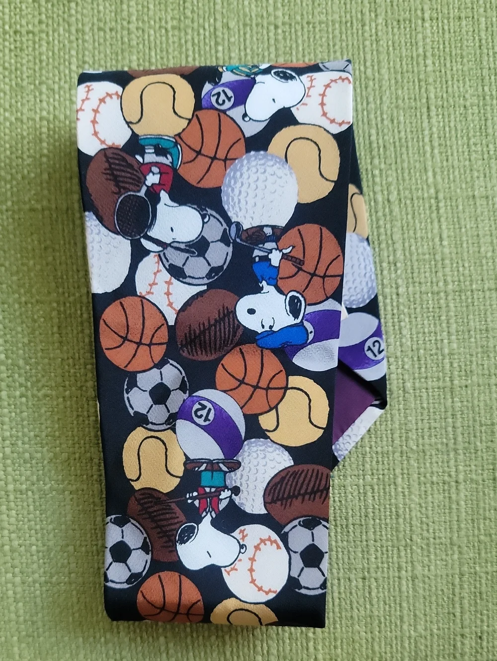 None peanuts ties